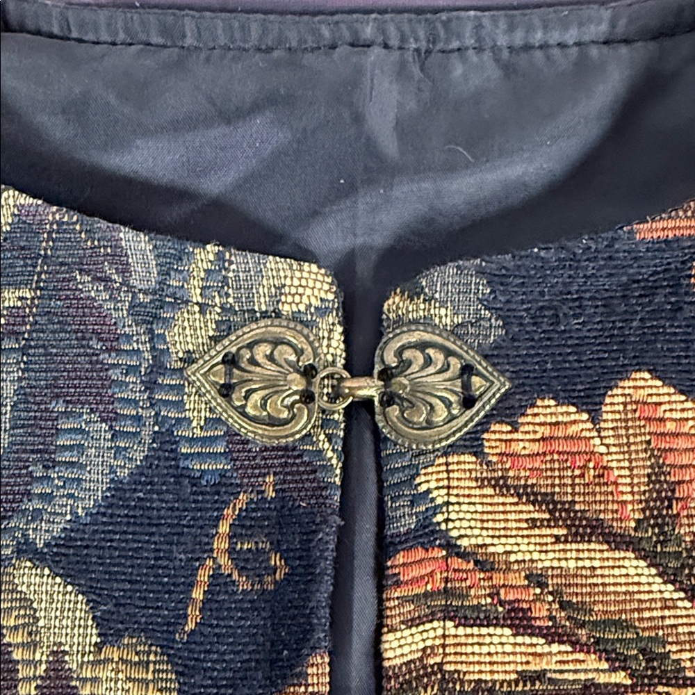 Floral and Grapevine Tapestry Jacket Knit Sleeves. Eclectic Grandma. Vintage - Picture 8 of 14